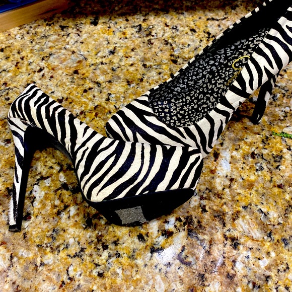 Zebra Print Jessica Simpons - Picture 3 of 3
